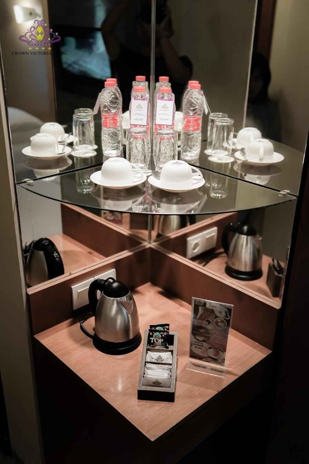 Crown Victoria Hotel Тулунгагун Екстериор снимка