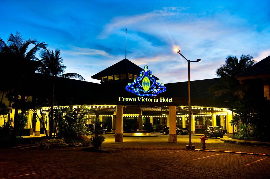 Crown Victoria Hotel Тулунгагун Екстериор снимка