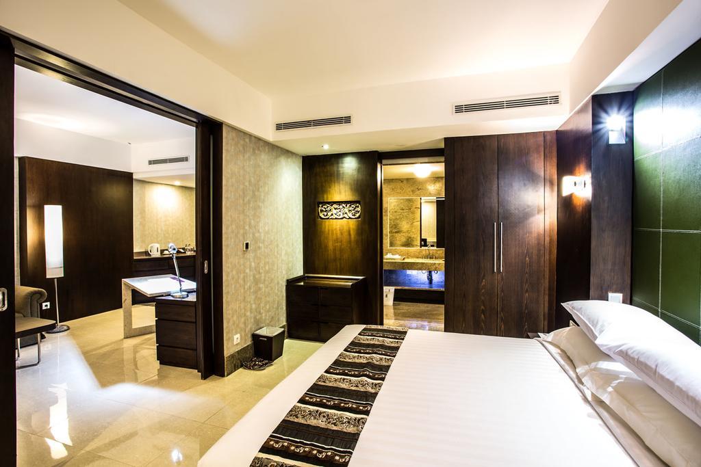 Crown Victoria Hotel Тулунгагун Екстериор снимка