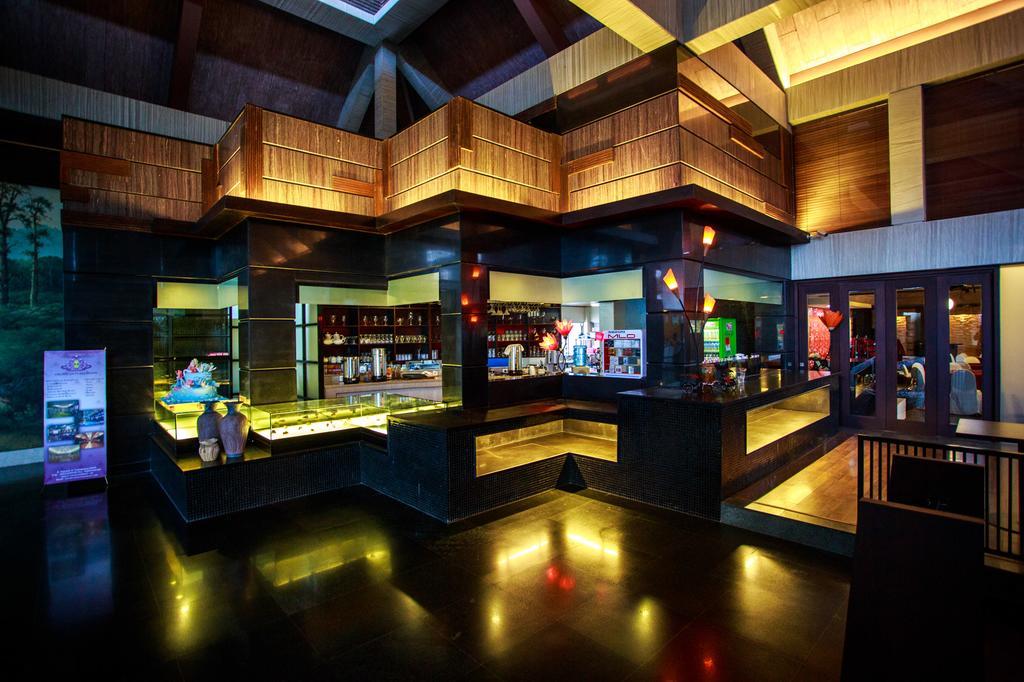 Crown Victoria Hotel Тулунгагун Екстериор снимка