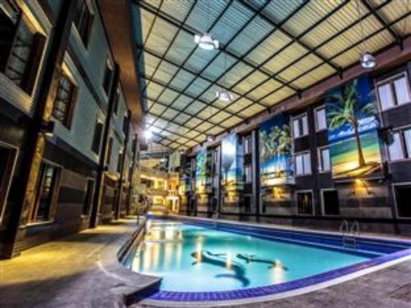 Crown Victoria Hotel Тулунгагун Екстериор снимка